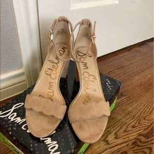 7.5 Nude Heels